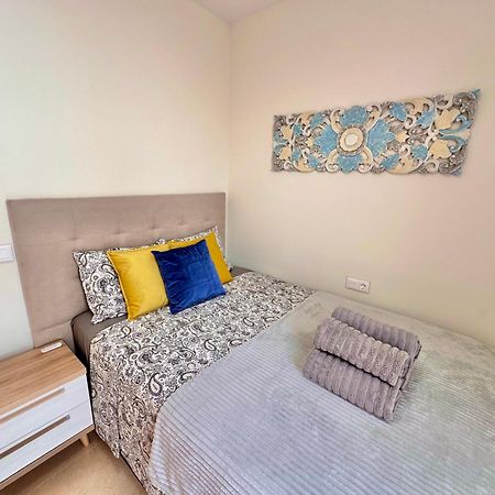 אדחה Sunshine Apartment With Sea Viev מראה חיצוני תמונה